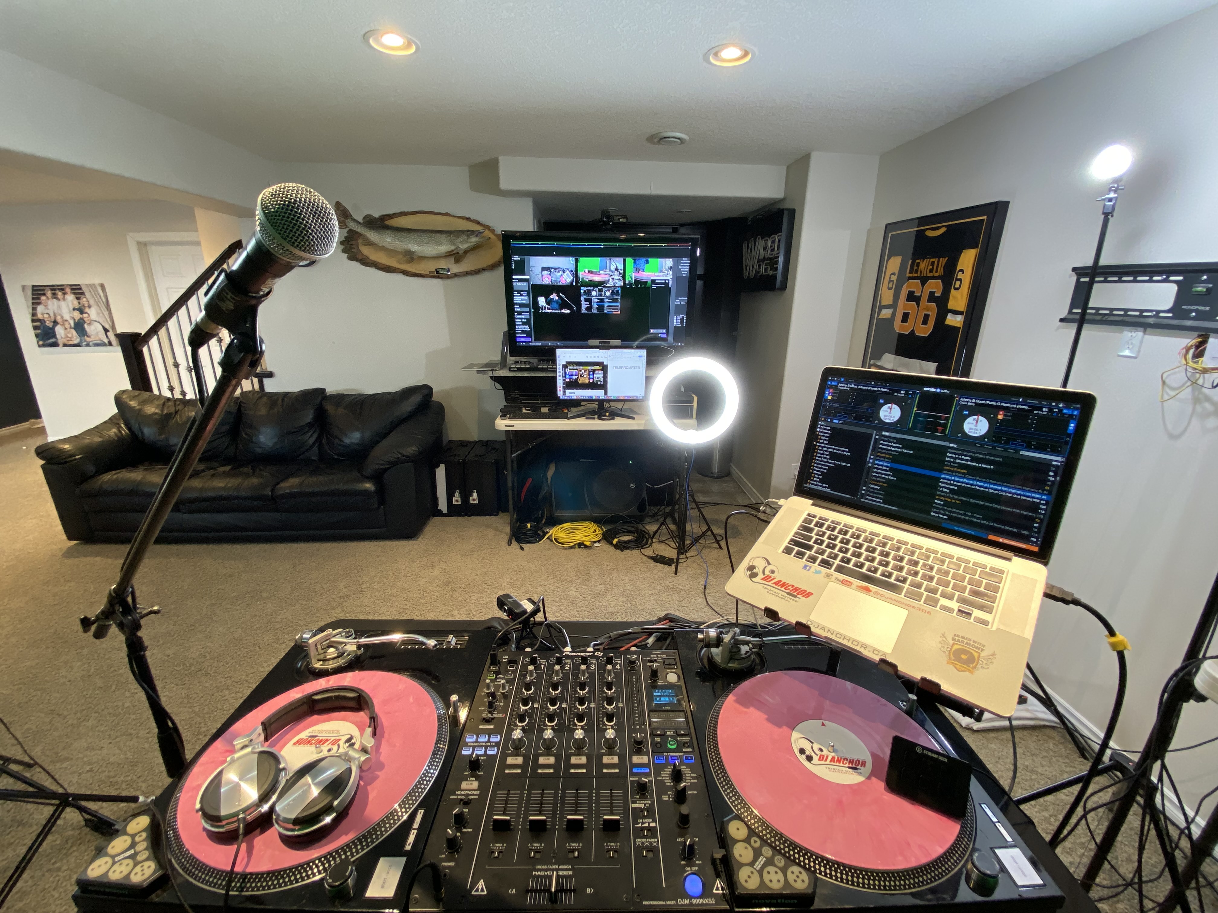 Saskatoon Video Live Stream Recording Studio Armed With Harmony DJ