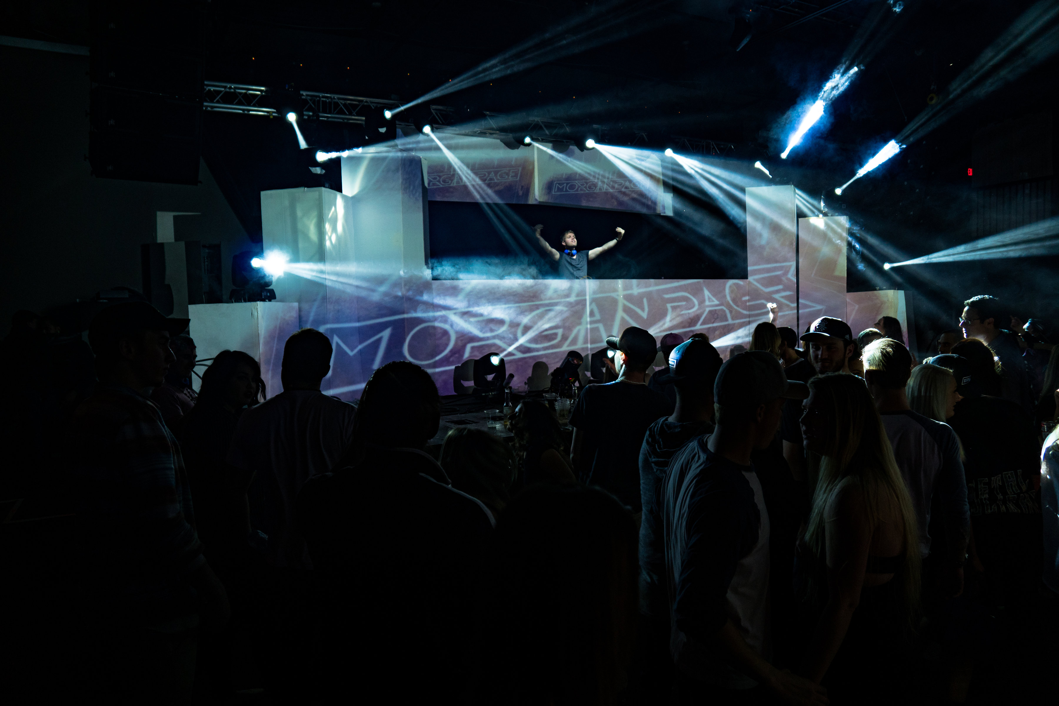 Party  Intelligent Lighting