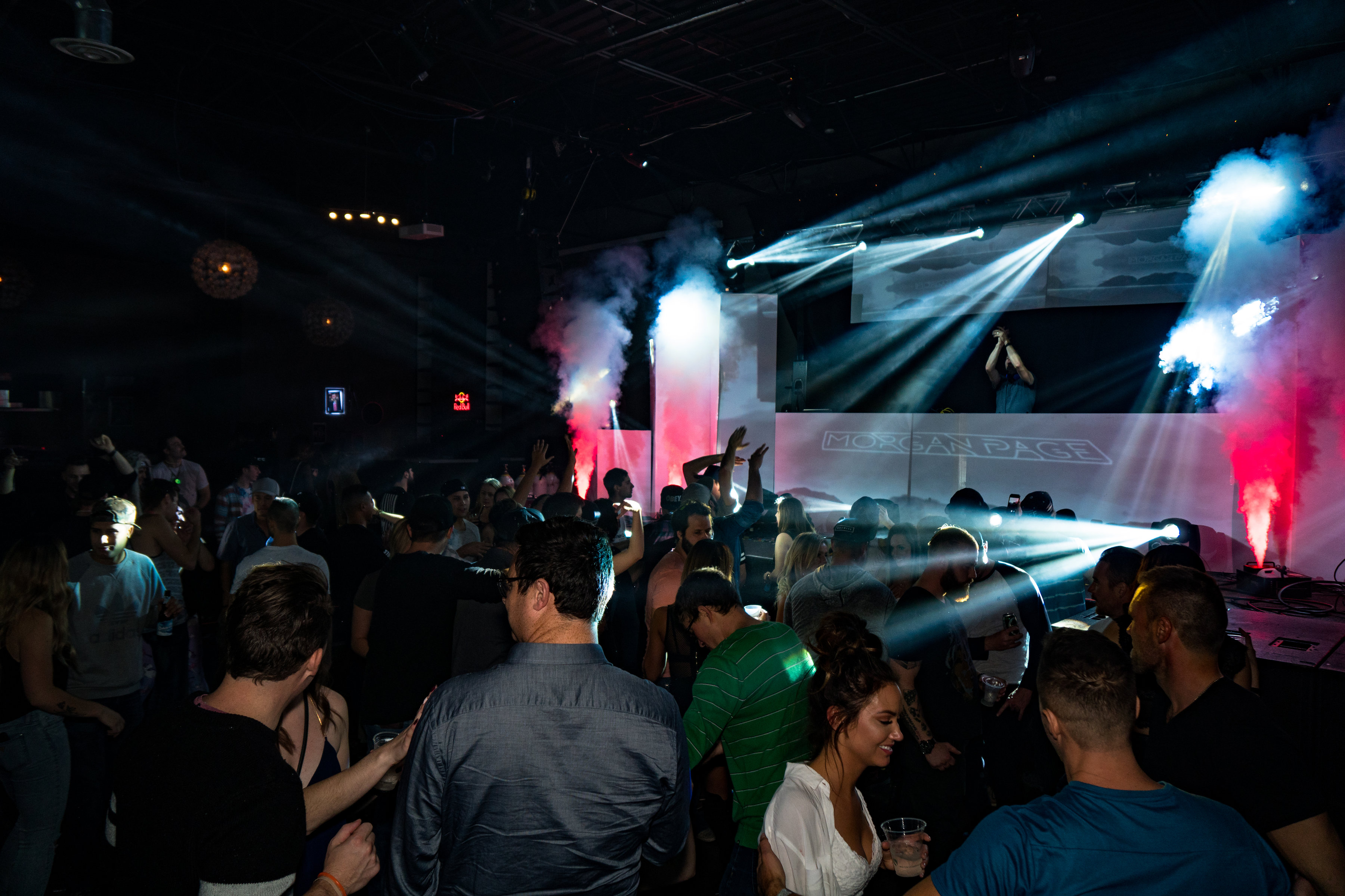  Saskatoon YXE Special Effect Smoke Fog Machine Geyser Rental