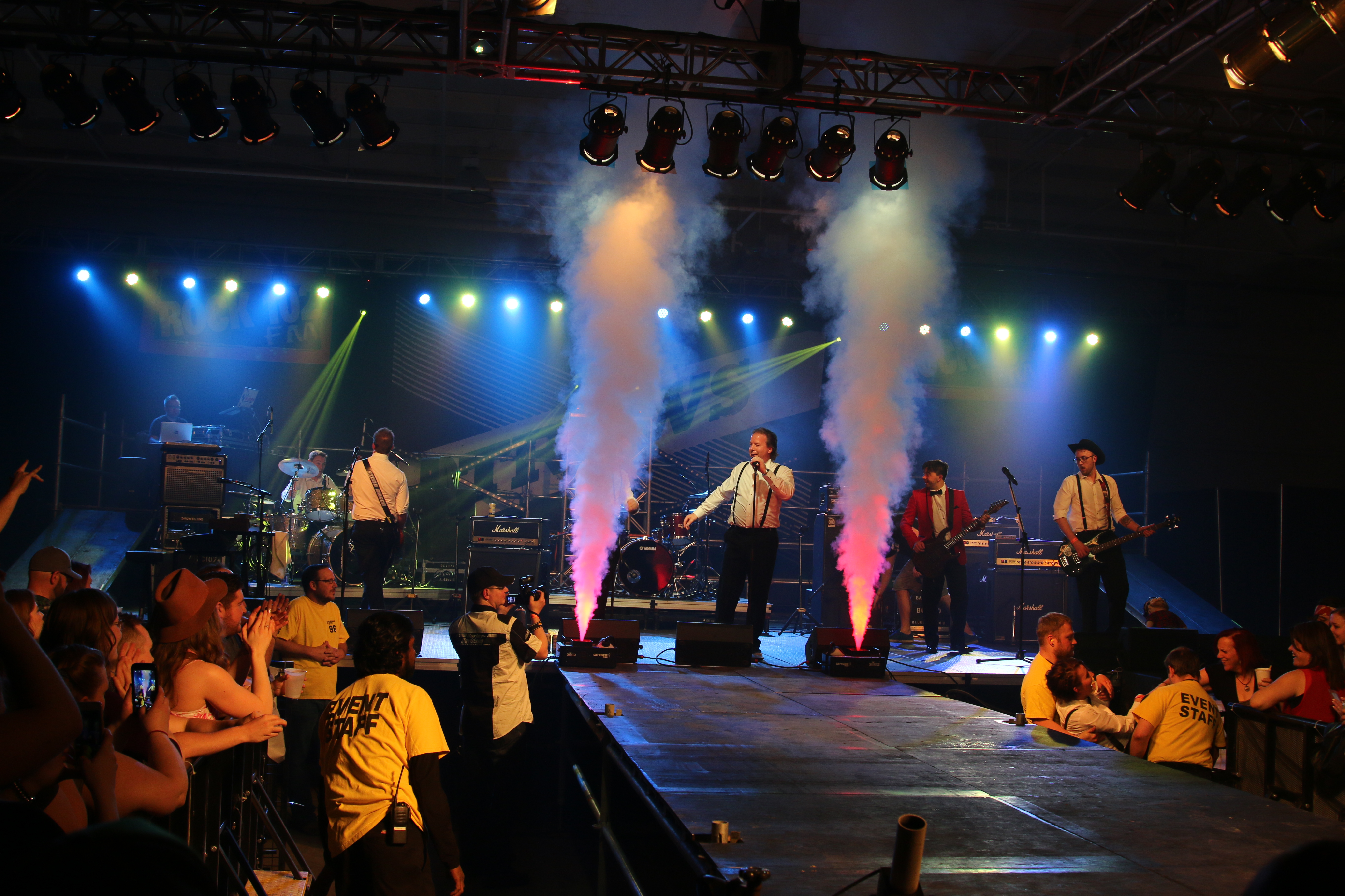  Saskatoon YXE Special Effect Smoke Fog Machine Geyser Rental