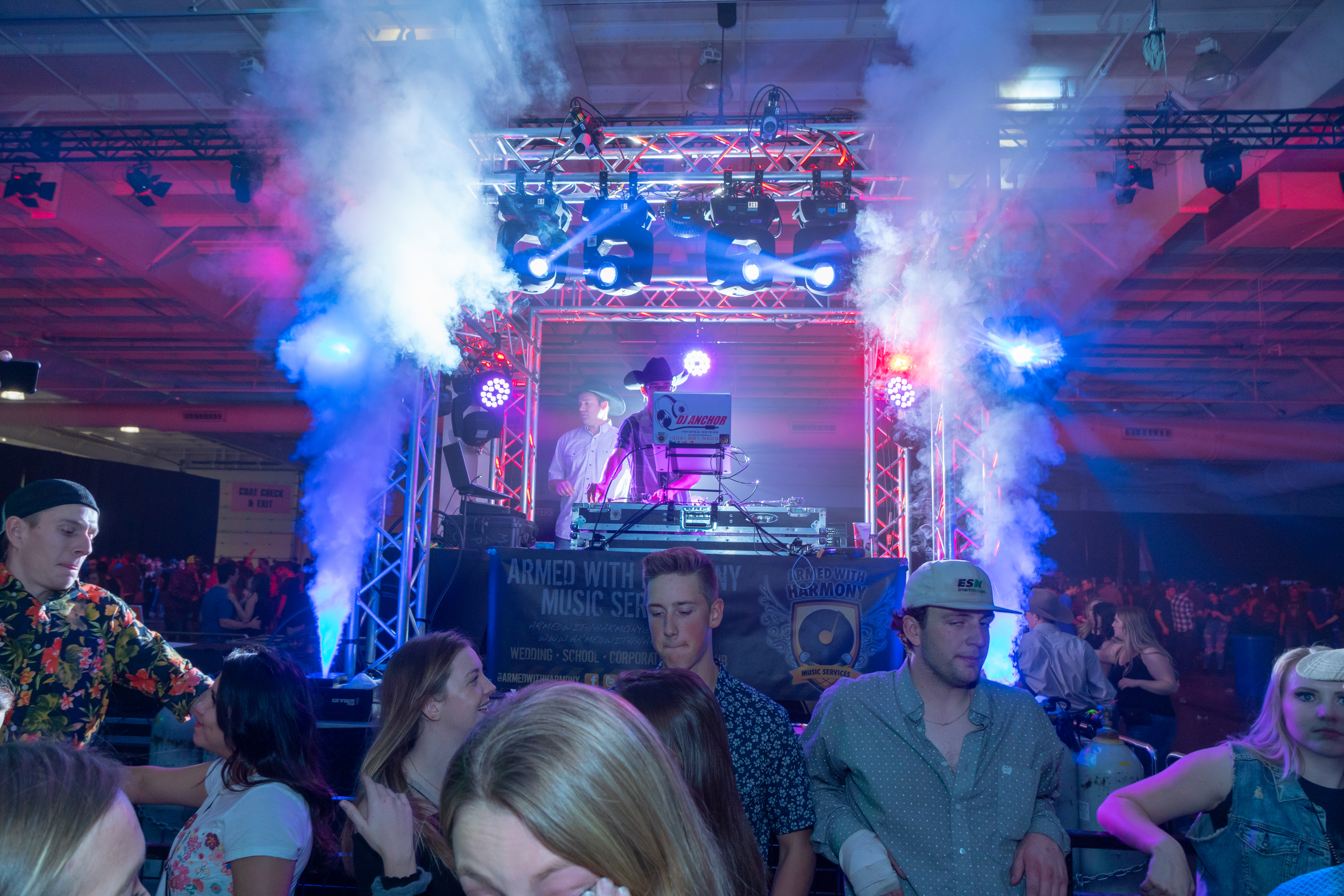  Saskatoon YXE Special Effect Smoke Fog Machine Geyser Rental